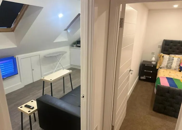 London Glamour Apartment Two